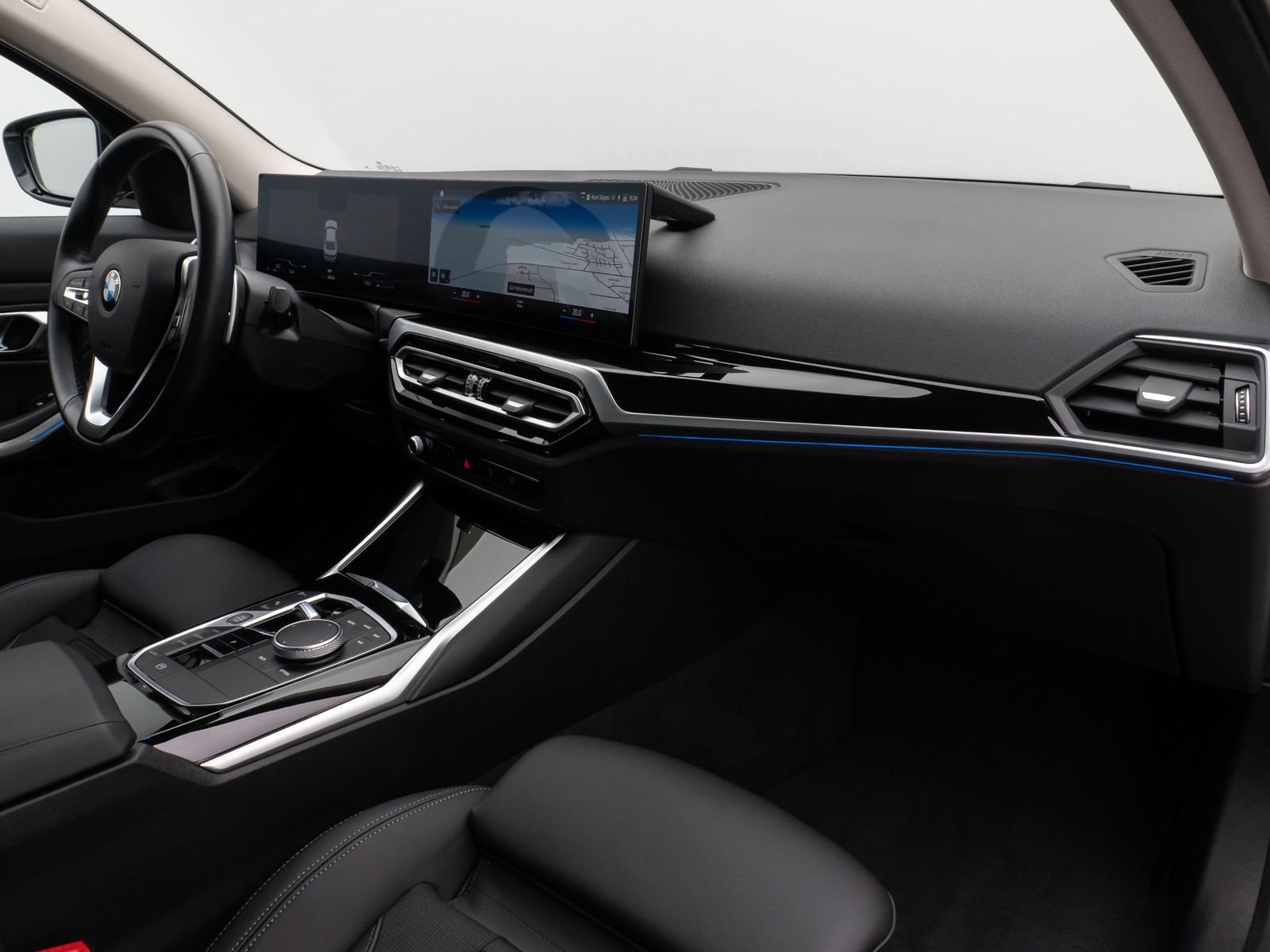 Fahrzeugabbildung BMW 320i xD DAB CockPit+ PDC DrivingAssit AHK Sport