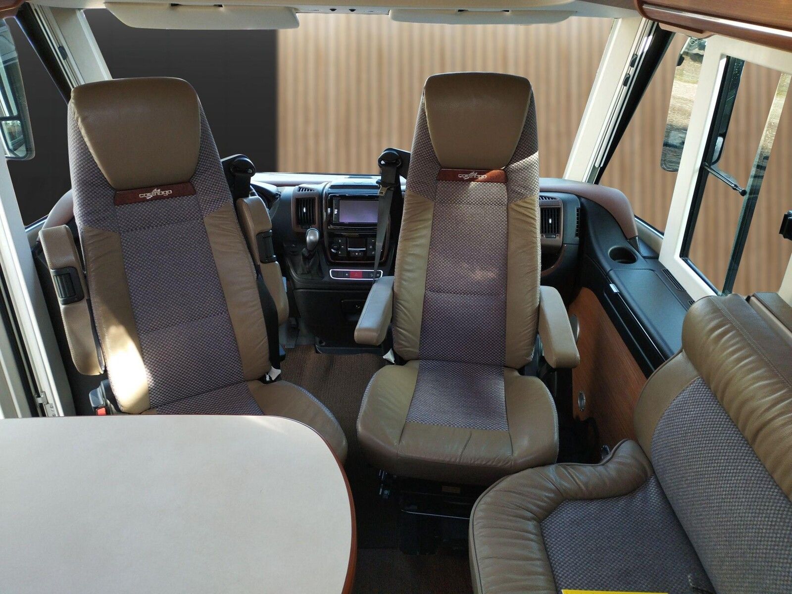Fahrzeugabbildung Carthago chic c-line I 4.9 LE L hydr. Stützensystem, Luft