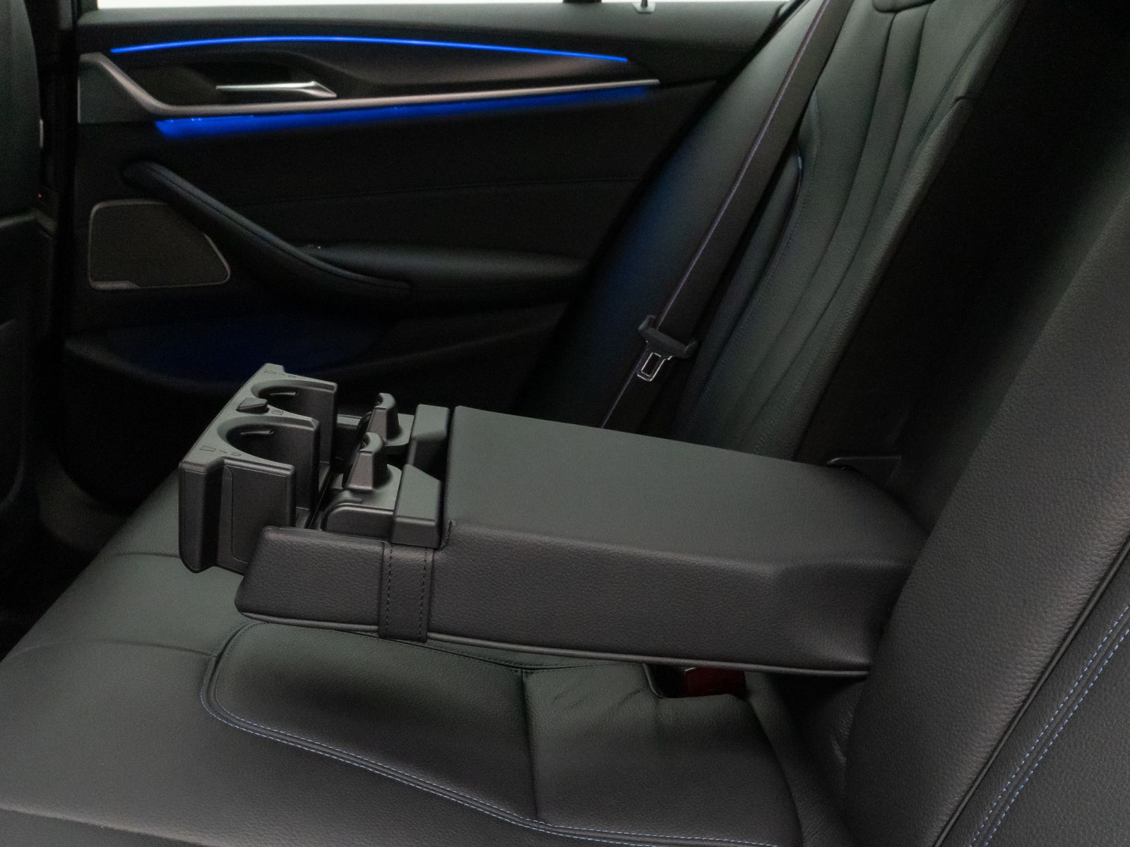 Fahrzeugabbildung BMW M550i xD Kamera Laser HUD DAB H/K 4xKlima Komfor