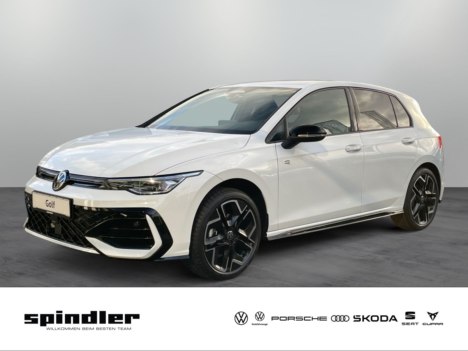 Volkswagen Golf R-Line 1,5l eTSI DSG BlackStyle,LED+,18Zoll