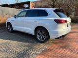 Volkswagen Touareg 3.0 V6 TDI 170kW 4MOT Tiptr. R-Line ... - VW Touareg Gebrauchtwagen in Hannover