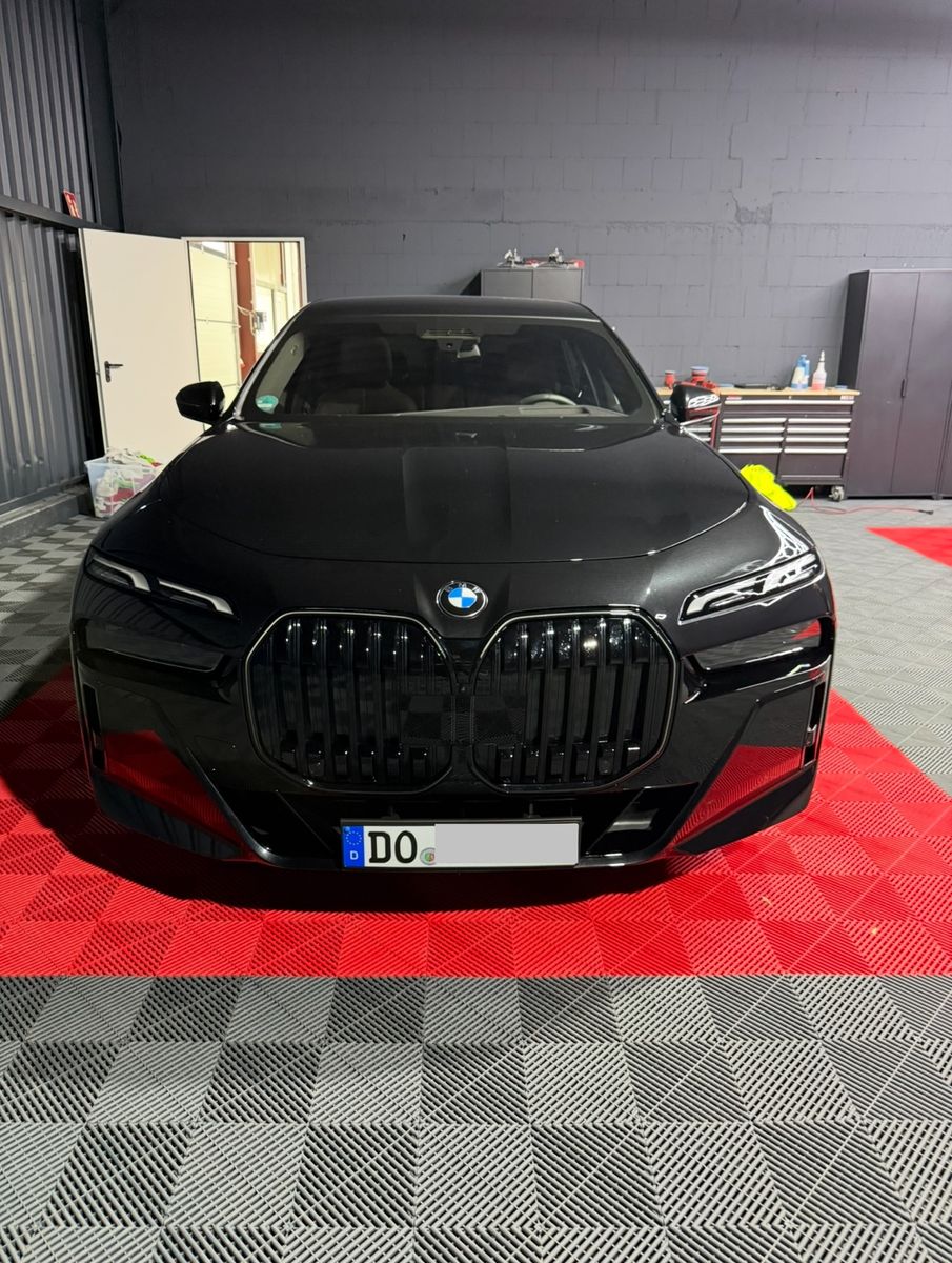 BMW 740 M Sport | Massage | Fond-TV | Autonomes 