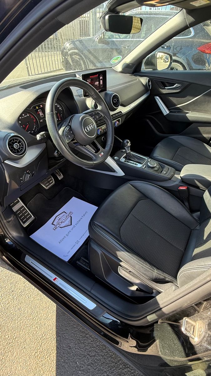 Fahrzeugabbildung Audi Q2 35 TFSI sport S-Line Sportpaket Plus