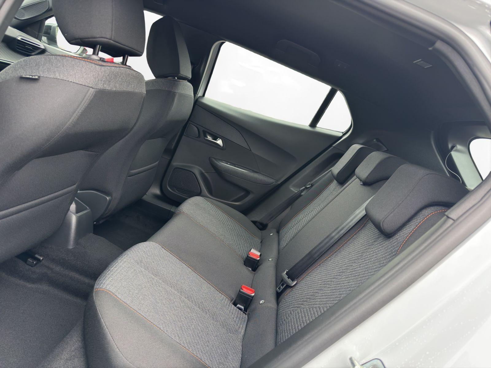 Peugeot 2008 Style Turbo100 Navi/180°/LED/SHZ/PDC
