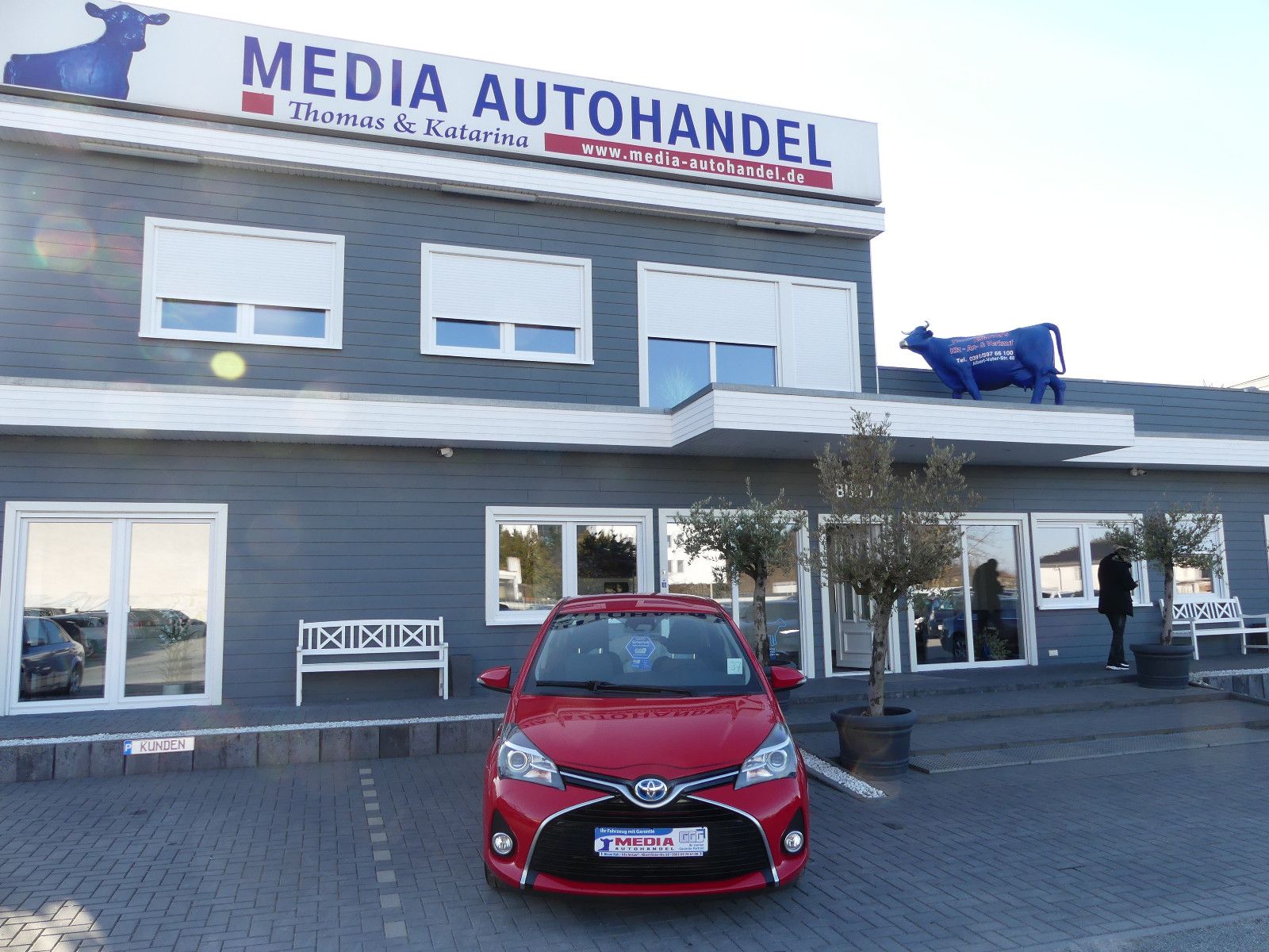 TOYOTA Yaris