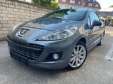 Peugeot 207 CC Cabrio-Coupe Platinum *EXPORT* - Peugeot 207 in Frankfurt (Main)