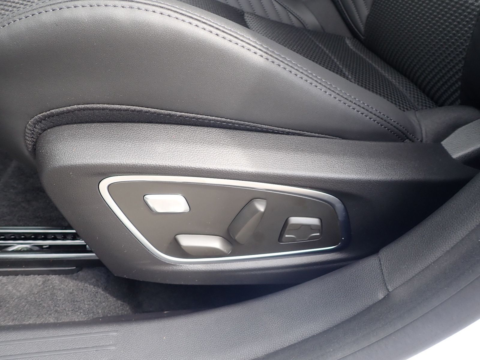 Fahrzeugabbildung Renault Austral Esprit Alpine Mild Hybrid 150 Automatik
