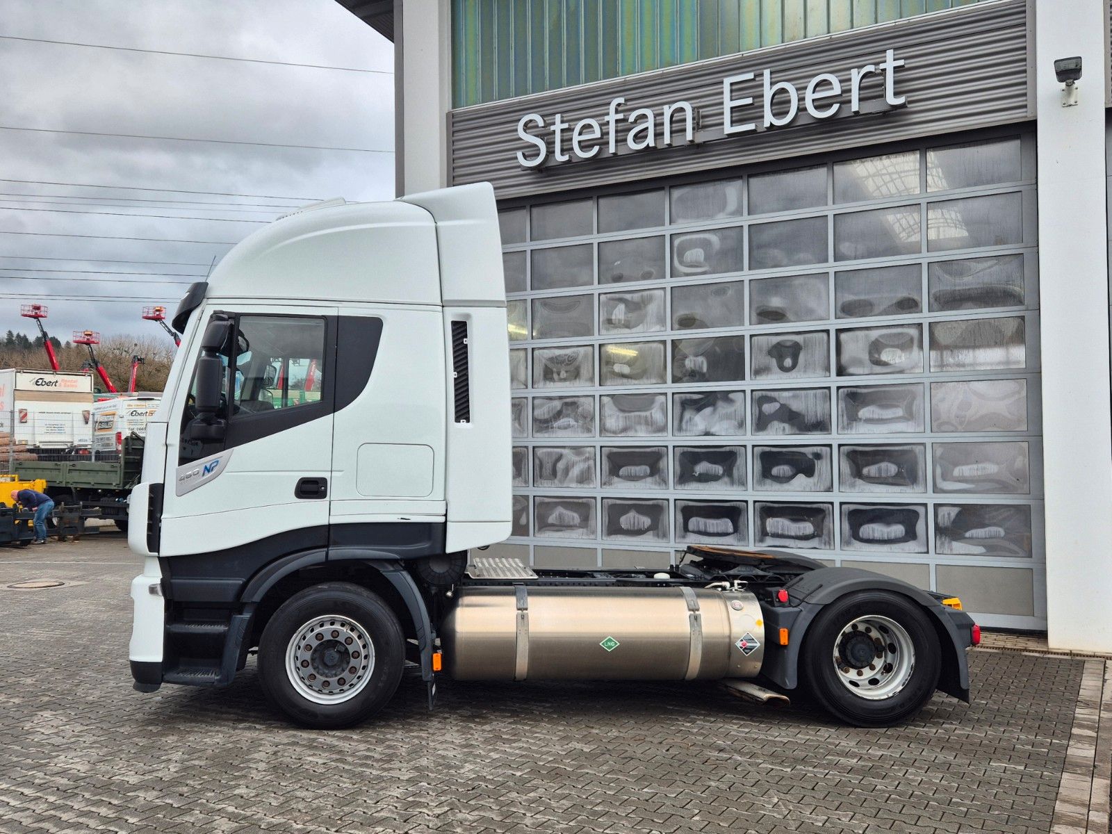 Fahrzeugabbildung Iveco Stralis AS440S46/P NP LNG Standklima Intarder