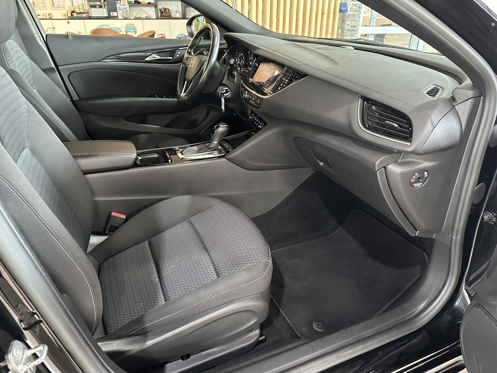 Opel Insignia Elegance Tempomat SHZ Voll-LED PDC 