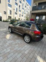 Volkswagen Tiguan 2.0 TSI Vollausstattung Keyles,Leder,Pano - gebrauchte VW Tiguan aus dem Jahr 2011