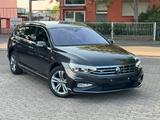 Volkswagen ELAGANCE  R-LINE VIRTUAL COCKPIT MwSt incl - VW Passat Gebrauchtwagen in Frankfurt