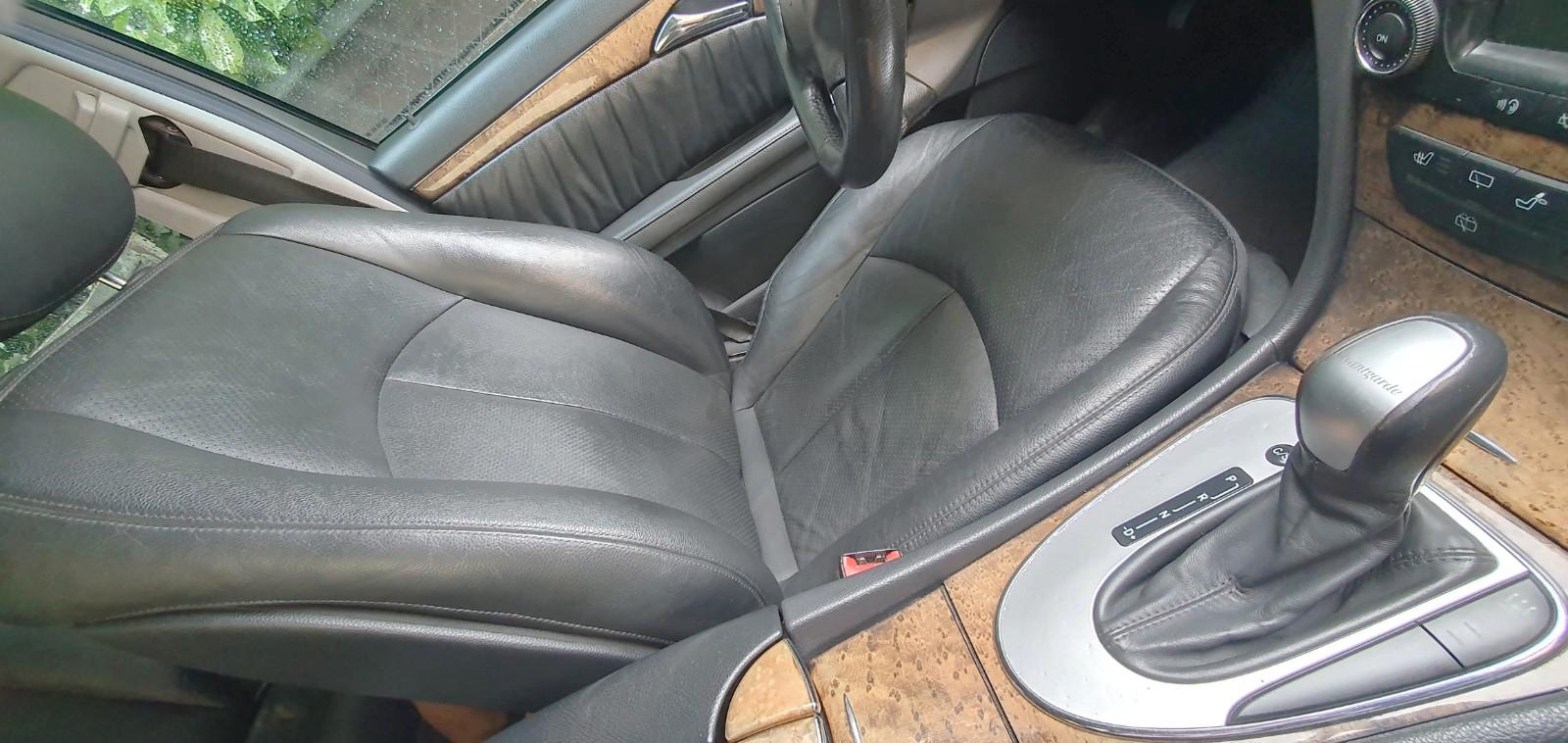 Mercedes-Benz E220 2005 — photo 12