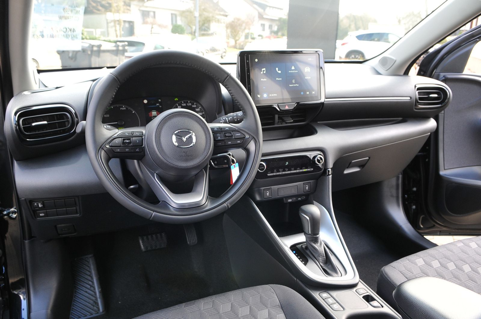 Mazda 2 Hybrid - Bild 8