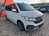 Volkswagen T6.1 Multivan Highline 4MOT 204 PS Leder DCC - : Standheizung, Kleinbus