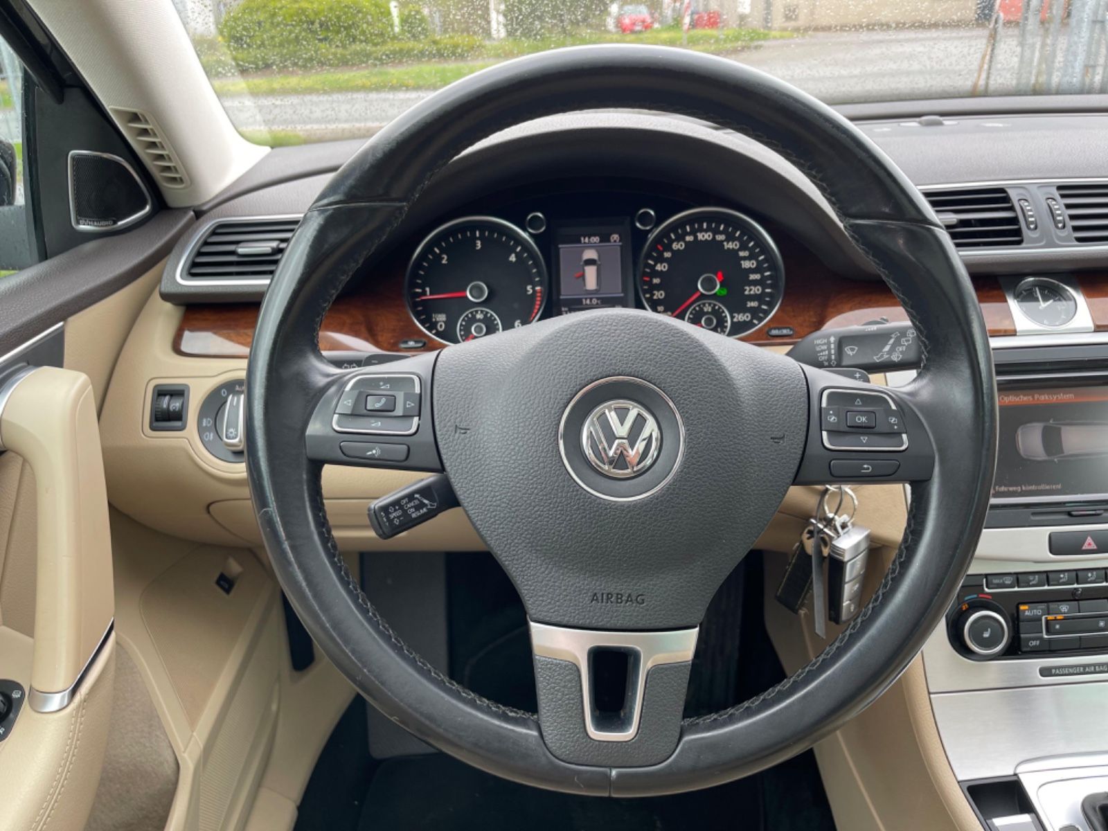 Fahrzeugabbildung Volkswagen Passat 2.0 TDI Variant Highline*Bi-Xenon*Pano*