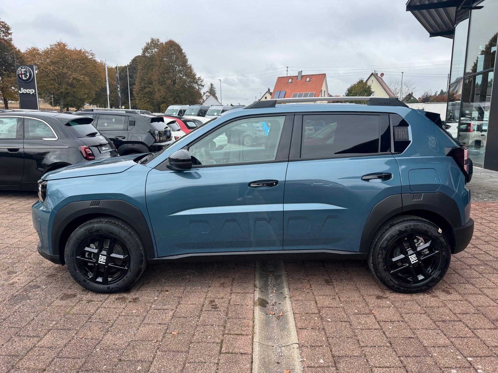 Fahrzeugabbildung Fiat Grande Panda 1.2 Hybrid eDCT Icon Navi Sitzhzg.