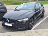 Volvo V60 B4, Mild-Hybrid, 197 PS - Volvo V60: Ps