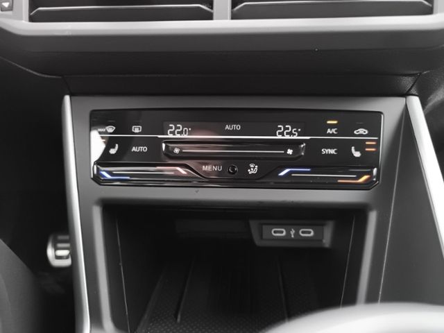 Fahrzeugabbildung Volkswagen Taigo 1.0 TSI Goal LED ACC NAVI Allwetter 17"