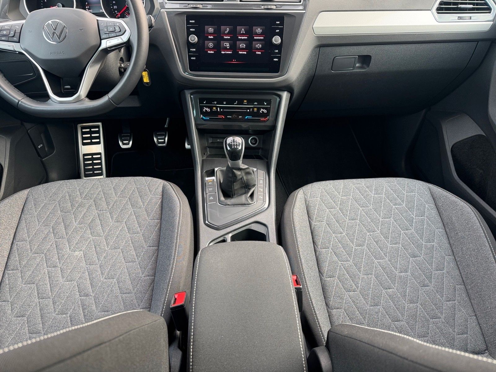 Fahrzeugabbildung Volkswagen Tiguan Life MOVE 1.5 TSI