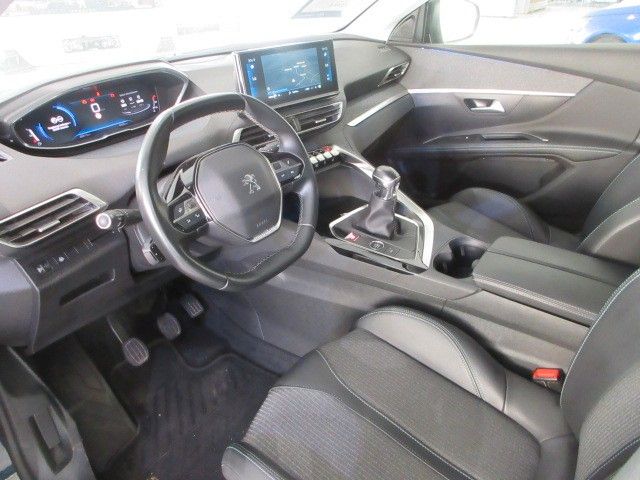 Fahrzeugabbildung Peugeot 5008 Allure Pack 1.2T NAVI/LED/SHZ/PDC/360°
