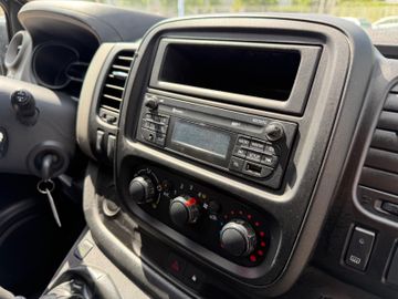 Renault Trafic - 12