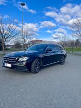 Mercedes-Benz E 220 d T Autom. - - Mercedes-Benz E 220: Von Privat