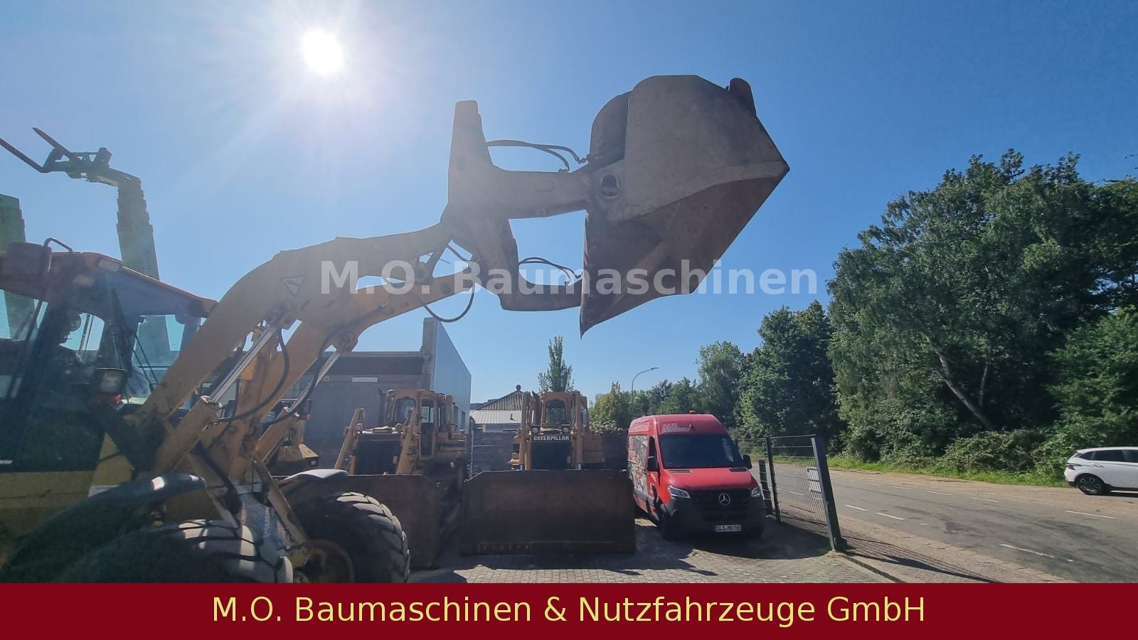 Fahrzeugabbildung CAT 928 G / Hochkippschaufel / SW /
