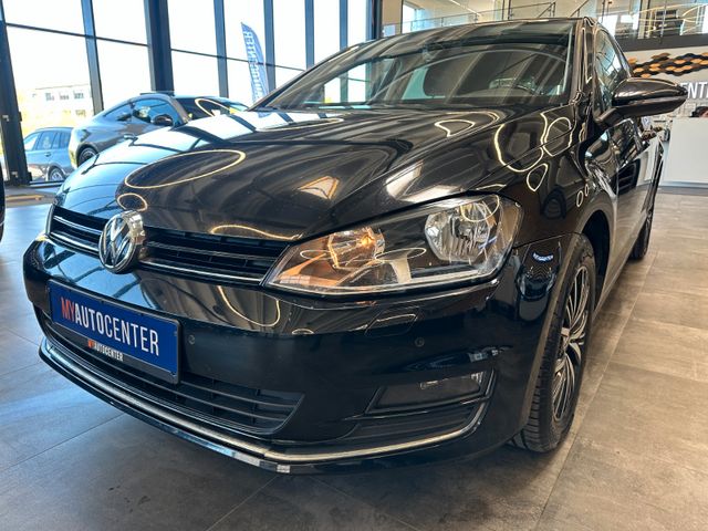 Volkswagen Golf VII Lim. Allstar BMT *Navi*