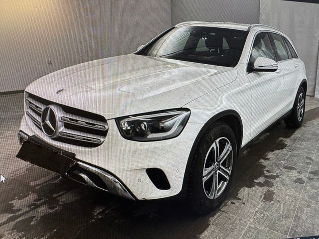 Mercedes-Benz GLC 220 d 4-matic,AHK,RFK,AMG innen,18" Alu,LED,