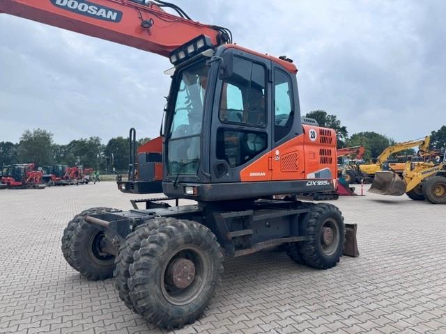 Doosan DX 165W-5