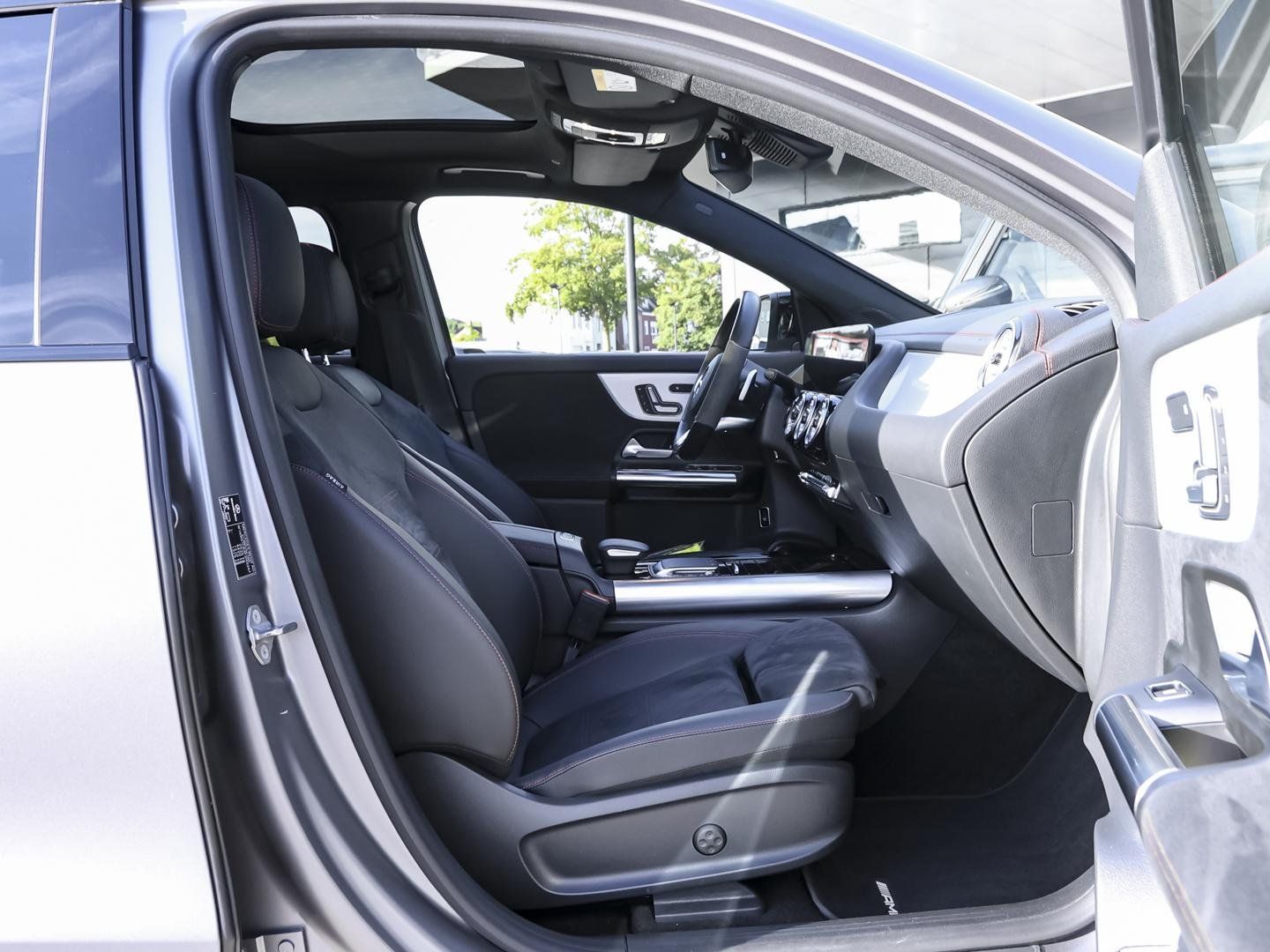 Mercedes-Benz EQA 350 4M AMG Night Panorama Distronic 360° AHK foto 6