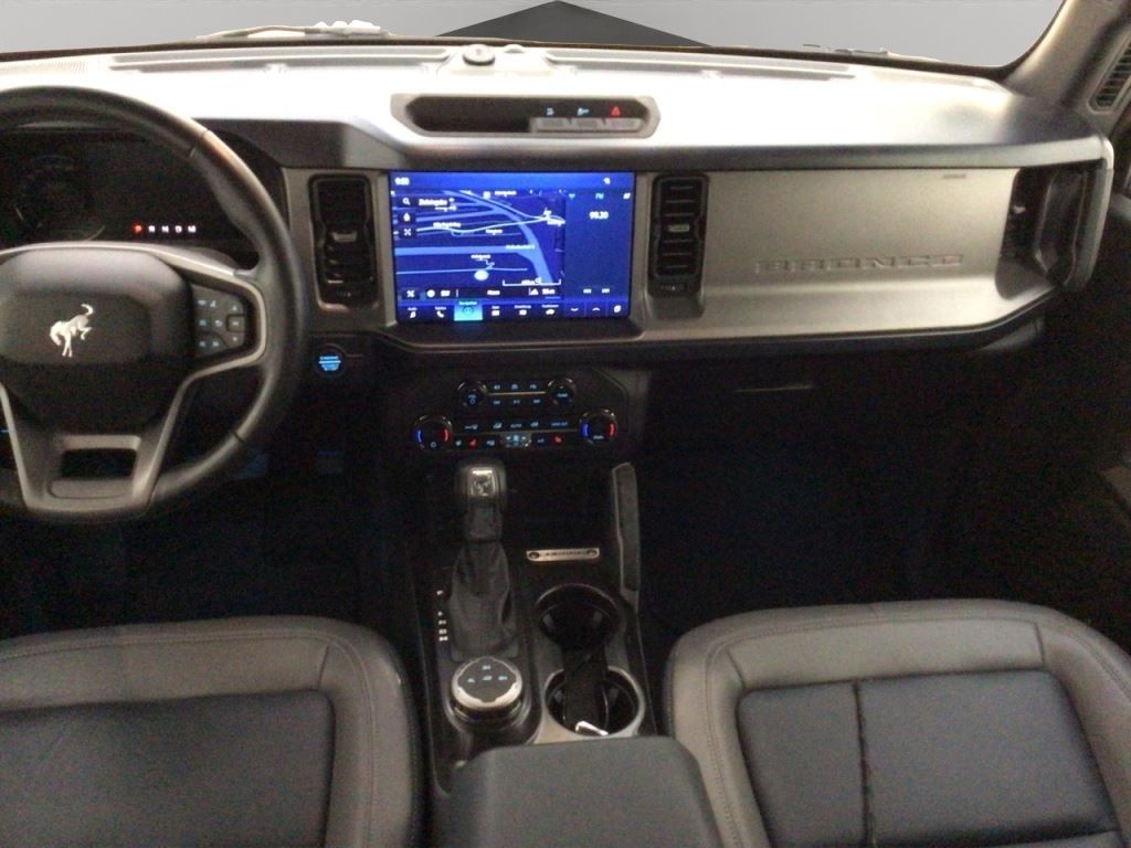 Fahrzeugabbildung Ford Bronco Outer Banks 4x4 Hardtop Navi B&O LED ACC