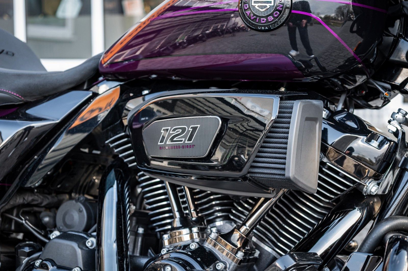 Fahrzeugabbildung Harley-Davidson CVO Street Glide FLHXSE 121 cui - Jekill & Hyde
