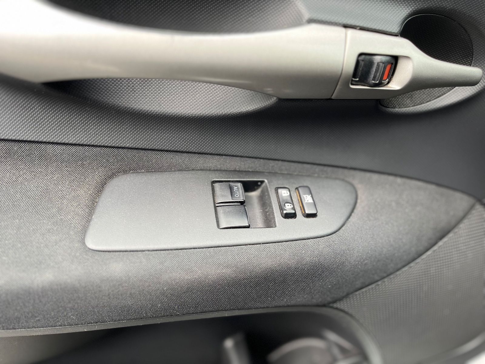 Auris Sol*Klimaauto*Elektr. Fenster*8-Fach bere*
