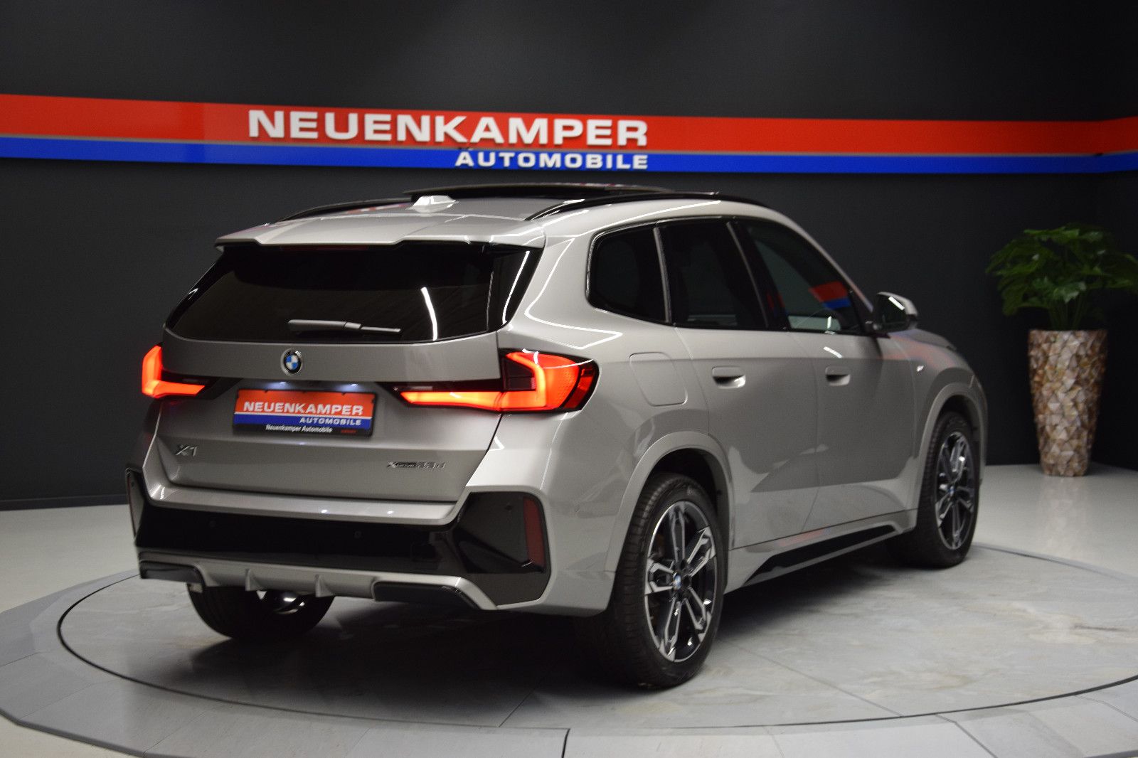 Fahrzeugabbildung BMW X1 23d xDrive M Sport Leder HuD Pano NP: 73.030€