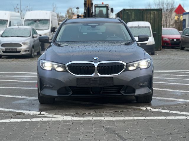 BMW 320 Baureihe 3 Touring 320 d*LEDER*NAVI* XENON