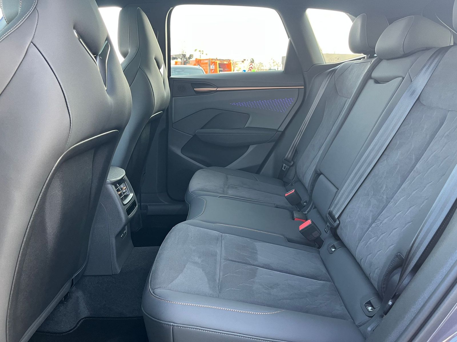 Fahrzeugabbildung CUPRA Terramar 2.0 TSI 4D VZ HUD*MATRIX*PANO*DCC*20"