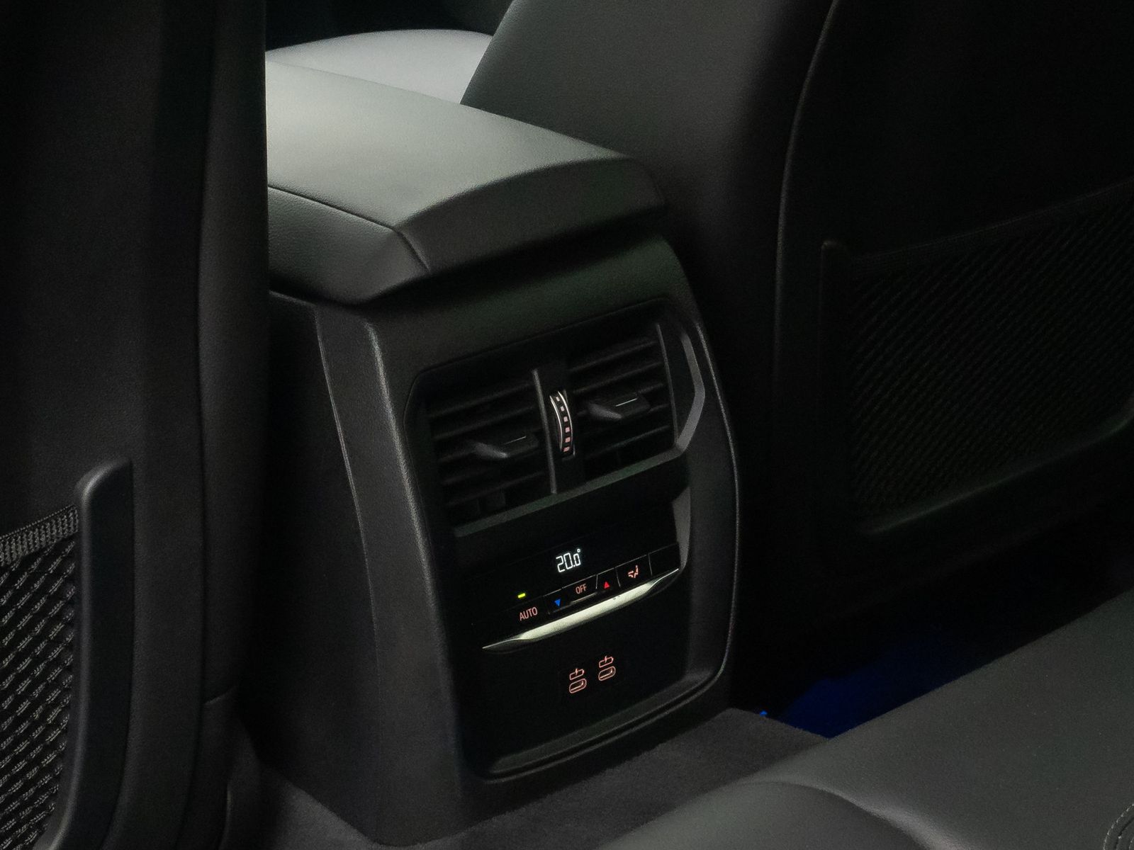 Fahrzeugabbildung BMW 320d M Sport DAB Kamera Alarm Komfort Individual