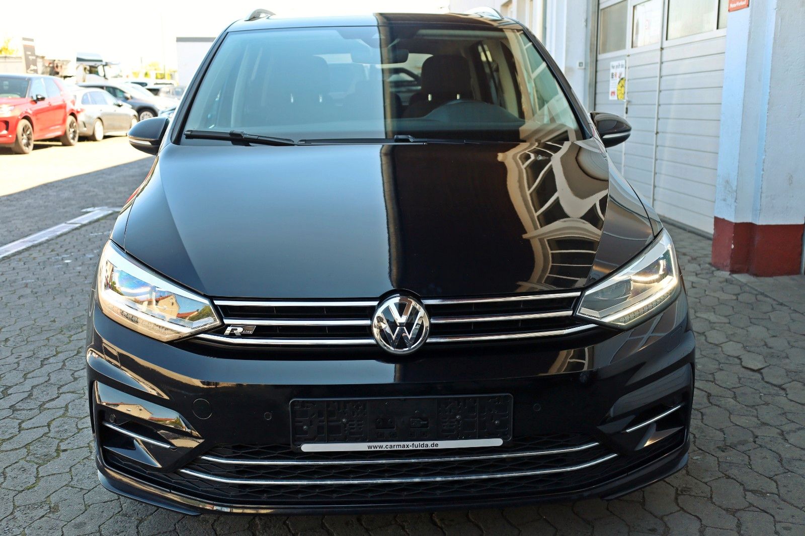 Fahrzeugabbildung Volkswagen Touran R Line Alcantara,Navi,LED,Panorama,Kamera