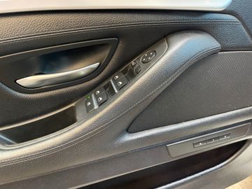 BMW 530 d xDrive *VOLLLEDER*NAVI*AHK*4-ZONEN KLIMA*