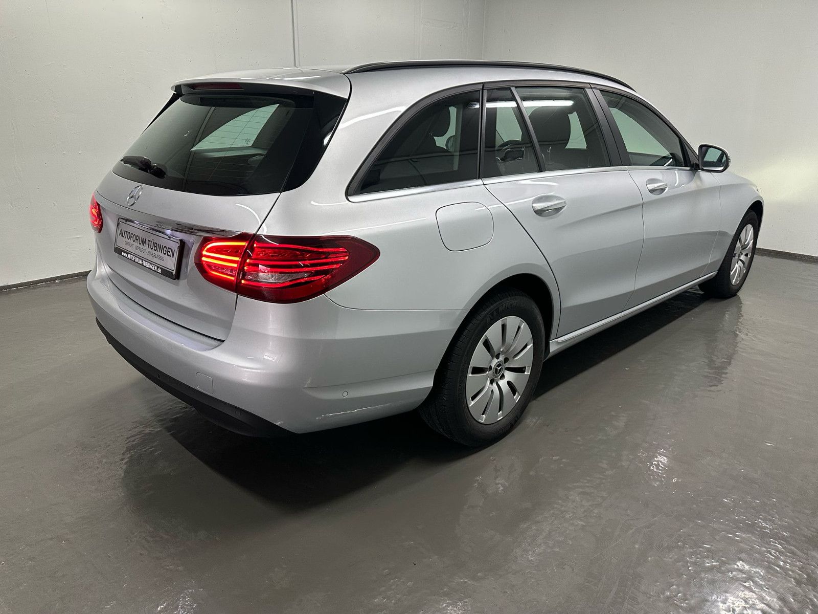 Fahrzeugabbildung Mercedes-Benz C 200 d T*DISTRO*AHK*SPURH*TOTWINK*SH*CARPL