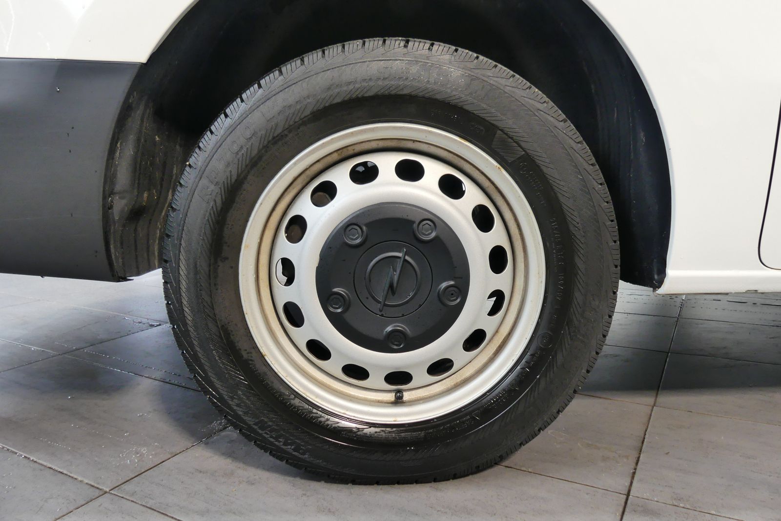 Fahrzeugabbildung Opel Vivaro 2.0 D Cargo Edition Lang NAV+KAMERA+SHZ