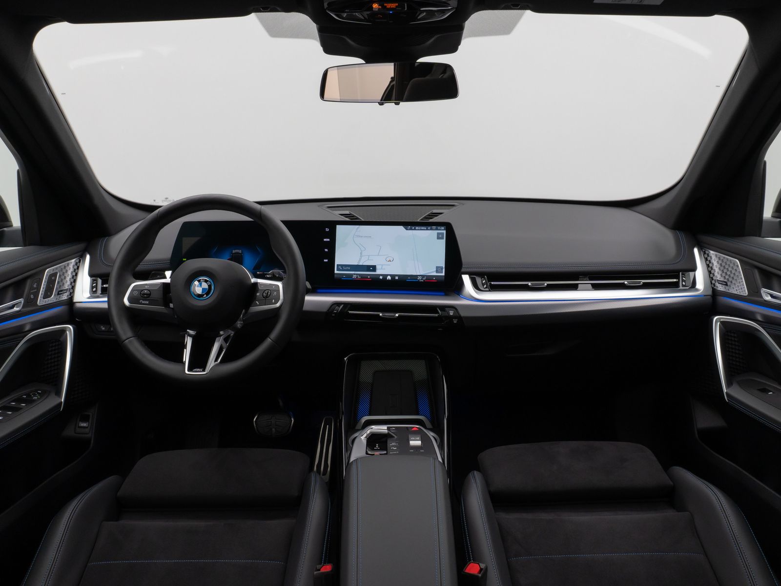 Fahrzeugabbildung BMW X1 xD25e M Sport Panorama Kamera H/K DAB Komfort