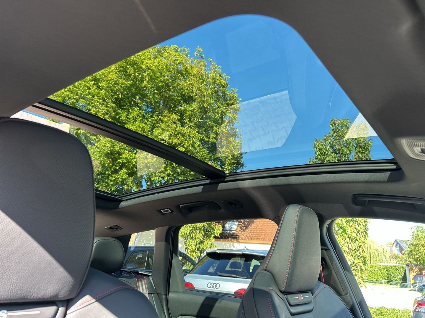 Audi Q6 e-tron SUV PERFORMANCE LED PANO HUD TECHP AHK foto 21