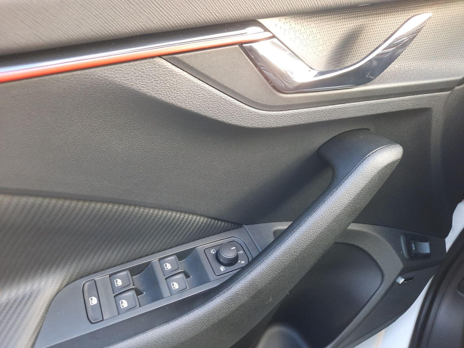 Scala Monte Carlo 1.5 TSI DSG Navi AHK PANO