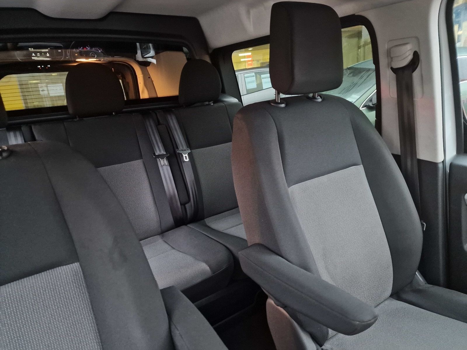 Fahrzeugabbildung Opel Vivaro Kasten Edition M Doppelkabine