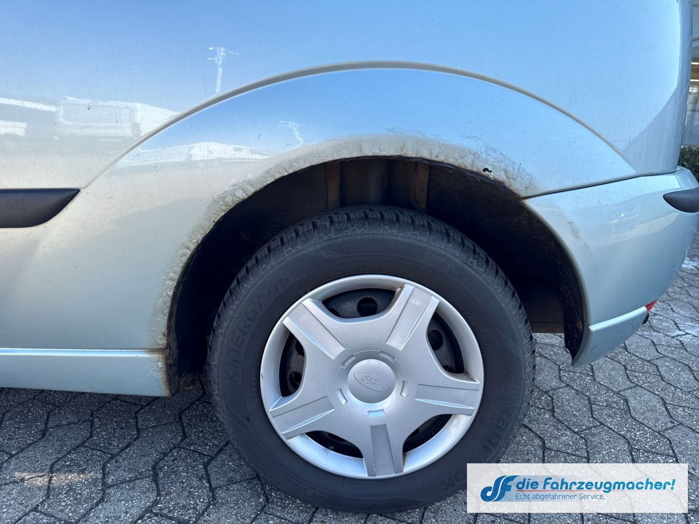 Fahrzeugabbildung Ford Focus Finesse Klima Beheizb. Frontsch. *EXPORT