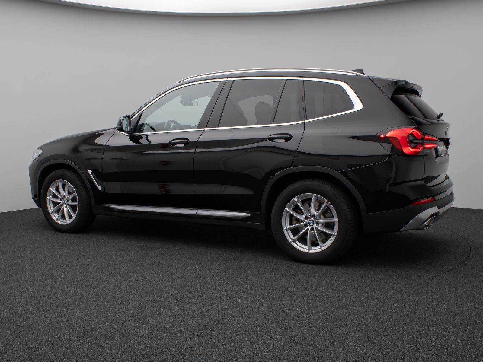 Fahrzeugabbildung BMW X3 xD20d Panorama Kamera DAB HiFi CockPit+ Sport