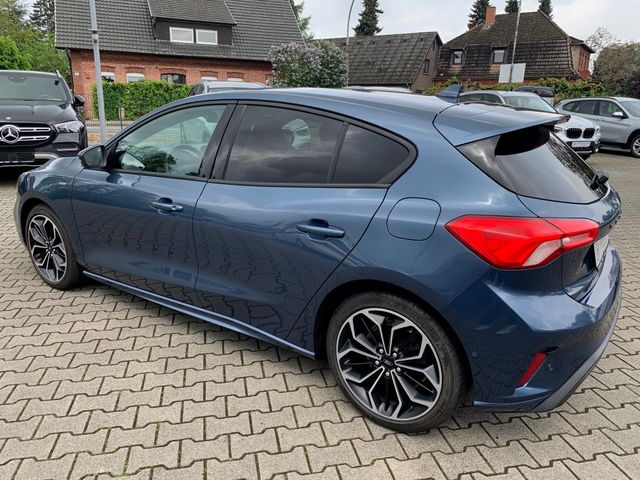 Fahrzeugabbildung Ford Focus ST-Line+LED+Navi+Kamera+Bang & Olufsen