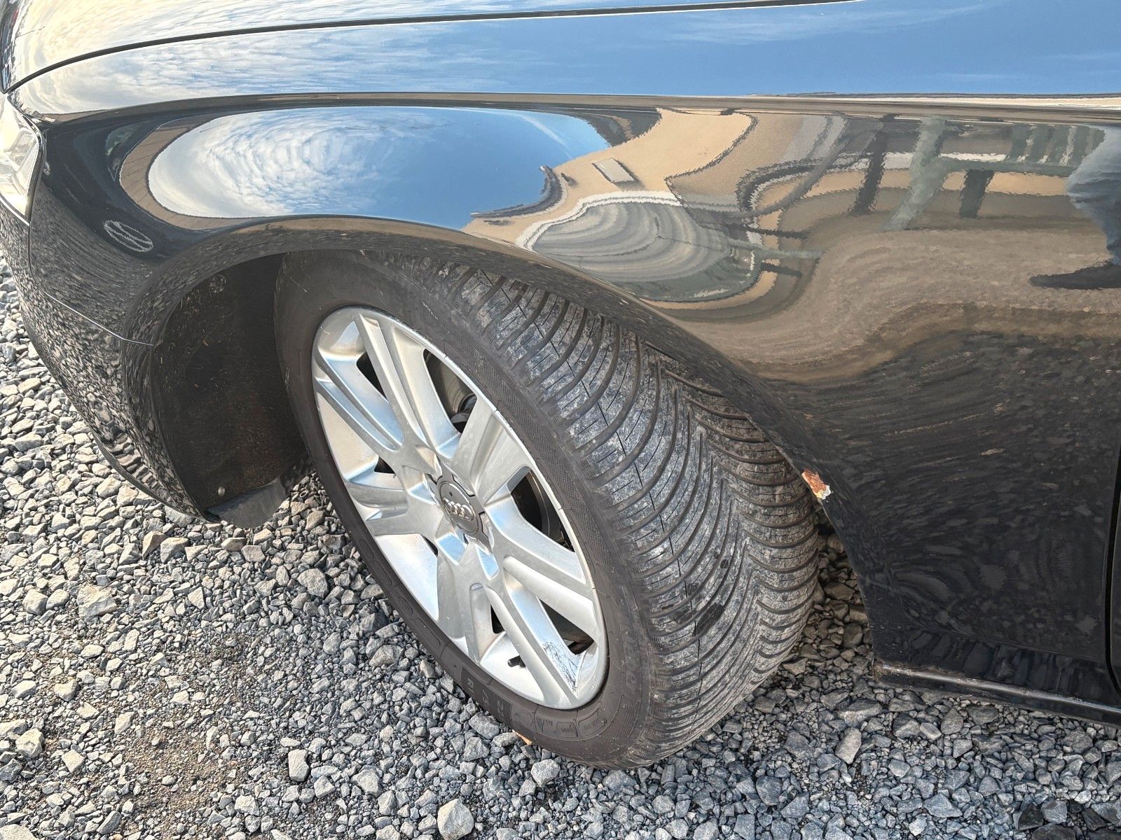 Fahrzeugabbildung Audi A4 2.0 TFSI Limo Ambition Xenon SPORTSITZE 1.HAN